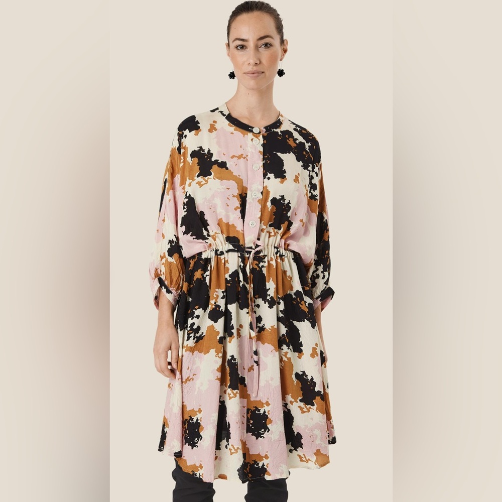 Pink and Black Buttoned Peplum Midi Dress